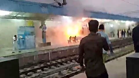 Hyderabad-Jaipur Special Express coaches catch fire at Nampally Station