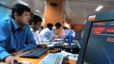 RBI orders banks across India closed May 23 and 24