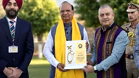 Vinai Kumar Saxena launches Leh self-enumeration portal for Census 2027