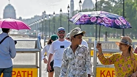 Delhi starts Monday with temperatures mostly close to normal