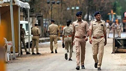 Two Delhi road crashes kill 2, leave 1 critical