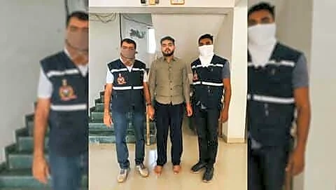 Dr. Chintan Snehalbhai Shah arrested in Gujarat for demanding cash