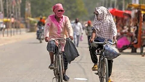 Banda 48C tops India, IMD issues eastern UP red alert