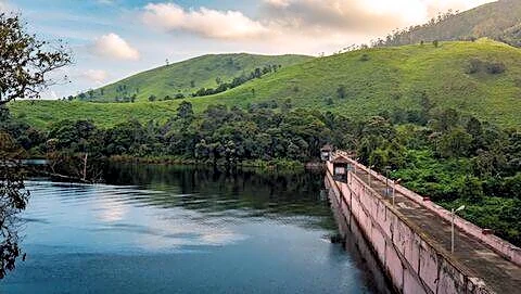 India's reservoirs strained: 105 of 166 below 40%, farming threatened