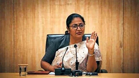 Delhi ties water and sewer connection fees to usage