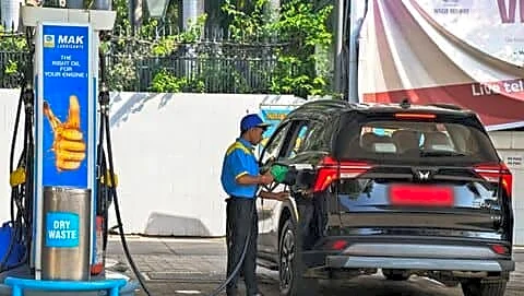 Fuel rises ₹5 per liter, states urged to cut VAT