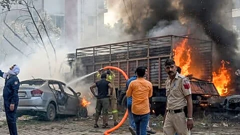 Four Delhi fires cause injuries, major blaze in Seelampur market
