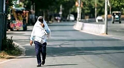 IMD issues orange alert, Haryana Punjab heat up nearly 1°C