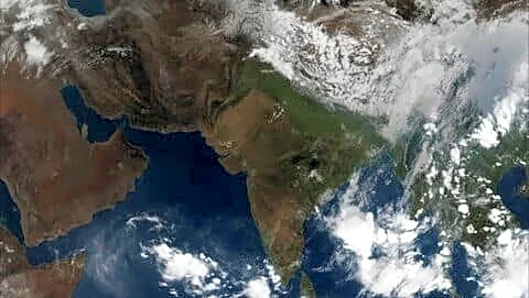 INSAT-3DS detects 2,500-km cloud band to break north India heatwave