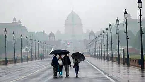 IMD warns Delhi of thunderstorms and rain with strong winds