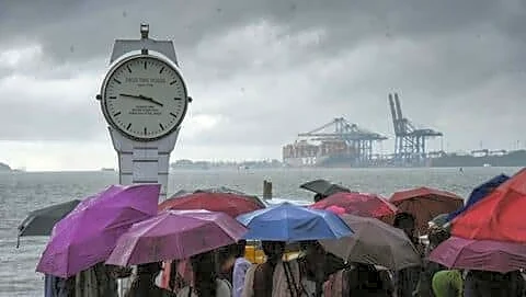 IMD: Kerala southwest monsoon delayed, mostly dry until June 11