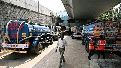 Mumbai lakes 15% capacity and BMC started 10% water cut