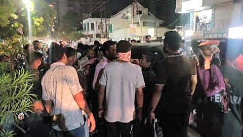 Teen driver aged 15 crashes on Ramanandnagar road injuring 5