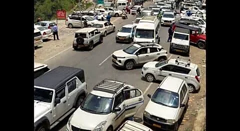 Atal Tunnel between Manali and Keylong sees nearly 11,000 vehicles