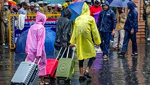 Monsoon drenches south and northeast, Kerala late, north swelters