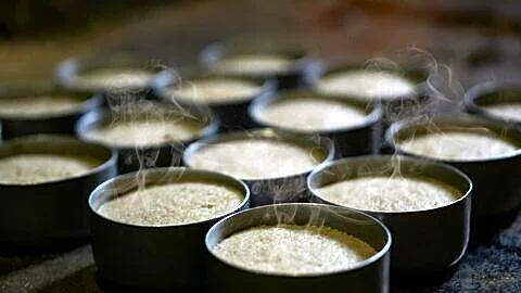 Shashi Tharoor questions viral idli and chai pairing over texture
