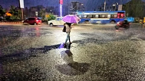 IMD warns West Bengal of weeklong heavy rain and thunderstorms