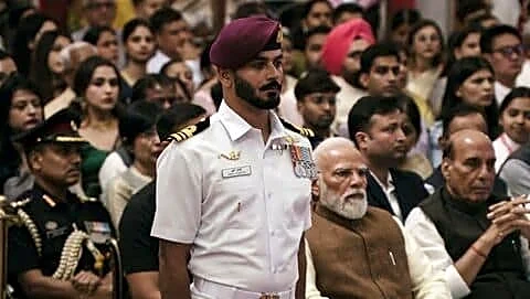 Lt. Cmdr. Suraj Prashar awarded Shaurya Chakra for Bandipora operation