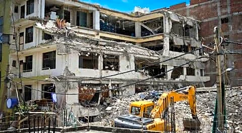 Builders Manish Khatri and Avinash Gupta arrested after Saidulajab collapse