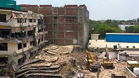 Delhi Police arrest contractors after Saket building collapse kills 6
