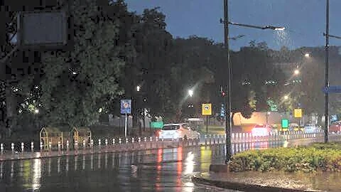 IMD issues yellow alert for Delhi for rain and thunderstorms