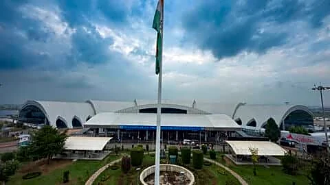 Srinagar airport runway maintenance closes Mondays Tuesdays July 2026
