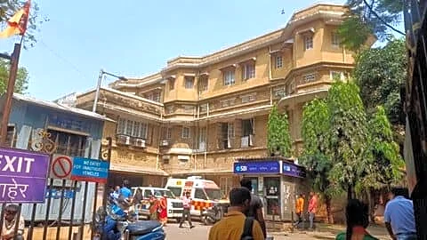 KEM places Sejal Pawar on 15-day leave after cadaver remarks