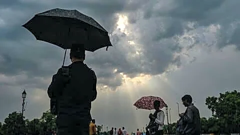 IMD raises Delhi alert to red after 80km/h winds