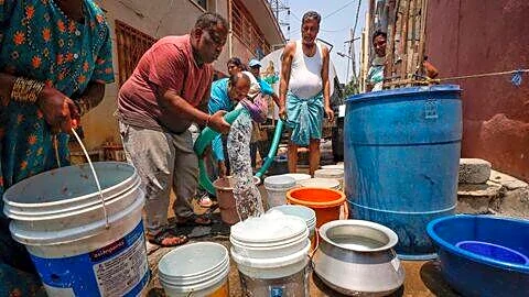 Mumbai begins water restrictions June 17 after reservoirs hit 10.35%
