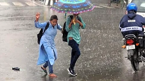 IMD issues 3 day severe weather warning for 21 states