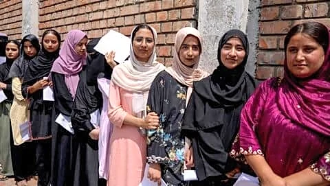 Ajmer NEET aspirant stopped for burqa and dupatta then allowed