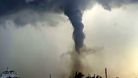 Meteorological department says Thoothukudi funnel caused by trough, not tornado