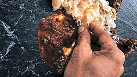 Kerala lawyer sues The Persian Table seeking ₹1L over gravy