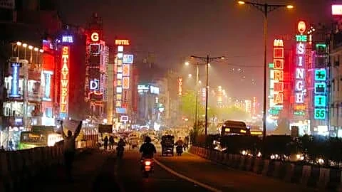 Delhi government considers synchronized smart LED streetlight shows for celebrations