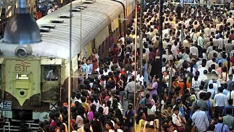 Indus Towers, Northern Railways install 500 free sanitary napkin machines