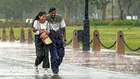 Delhi to see thunderstorms today and highs near 39-41°C