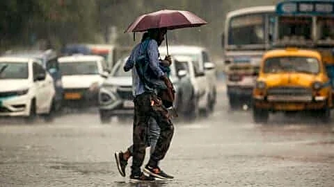 IMD says southwest monsoon advancing, heavy rain expected in India