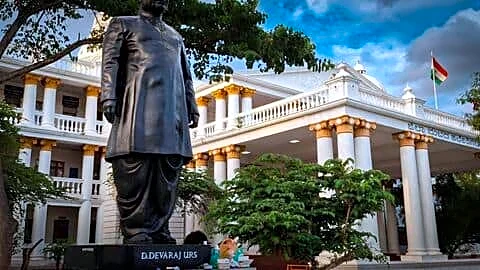 Mysuru replaces statue of former Karnataka CM Devaraj Urs