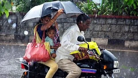 Weather department warns heavy rain for 5 Telangana districts Monday