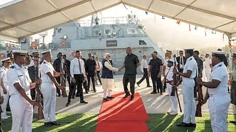 India sends 4 military advisers to Seychelles under defense pact