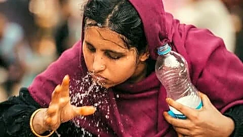 Delhi-NCR swelters with 60% humidity and 38 to 40°C temperatures