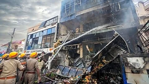 SIT finds safety lapses in Lucknow fire that killed 15
