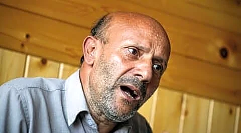 Baramulla MP Engineer Rashid surrenders, returns to Tihar jail