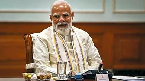 PM Narendra Modi praises doctors and chartered accountants for dedication