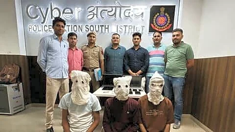 Official duped of ₹20,328 on fake 'irctc-heliyatra.com' Char Dham booking