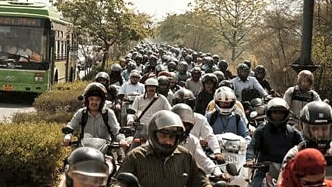 Delhi bans new gasoline 2-wheeler registrations from April 1 2028