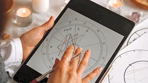 Indian 28-year-old IT engineer barred from driving after astrologer warning