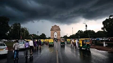 IMD forecasts thunderstorms, lightning, gusty winds, rain in Delhi-NCR Friday