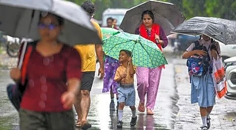 IMD issues heavy rain alert for Mumbai, Delhi expects showers