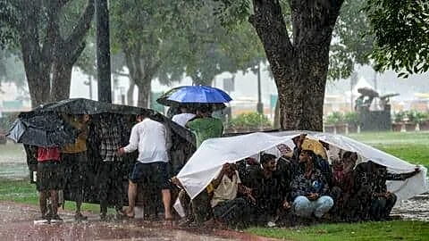 IMD forecasts rain, thunderstorms and 60km/h gusts in Delhi
